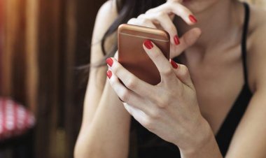 37 yaşındaki evli kadın, yapay zekayı dinleyince olanlar oldu! Yaşananlar bu kadarına da 'pes' dedirtti