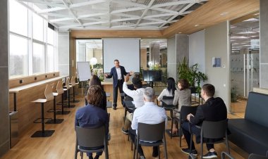 İşyerinde eğitim fırsatları 2 çalışandan birinin şirket tercihini etkiliyor