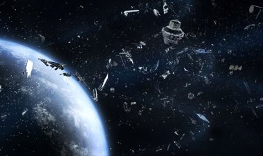 Dünya yörüngesinde felaketin eşiğinden dönüldü