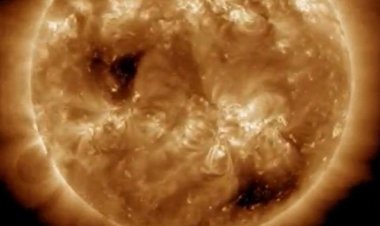 Güneş’te dev bir delik ortaya çıktı… Dünya’nın 30 katı büyüklüğünde