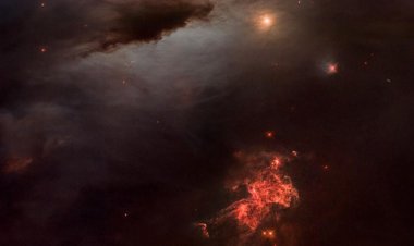 Hubble'dan gözalıcı fotoğraf: Yıldız oluşum bölgesi görüntülendi