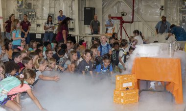 Students Walk in the Clouds at NASA Armstrong STEM Event